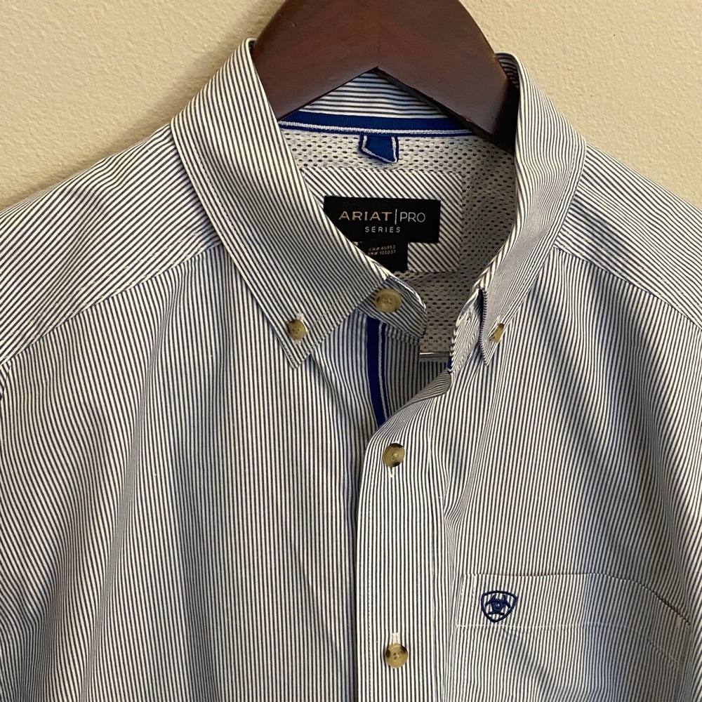 Ariat Pro Series Men's Dayne Mini Stripe Shirt. Navy Pinstripe Button Down. Med